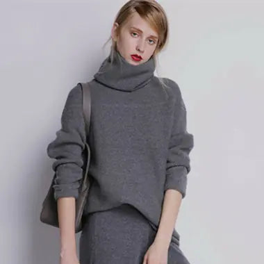 Women's Cashmere Sweater with Pile Collar for Fall/Winter