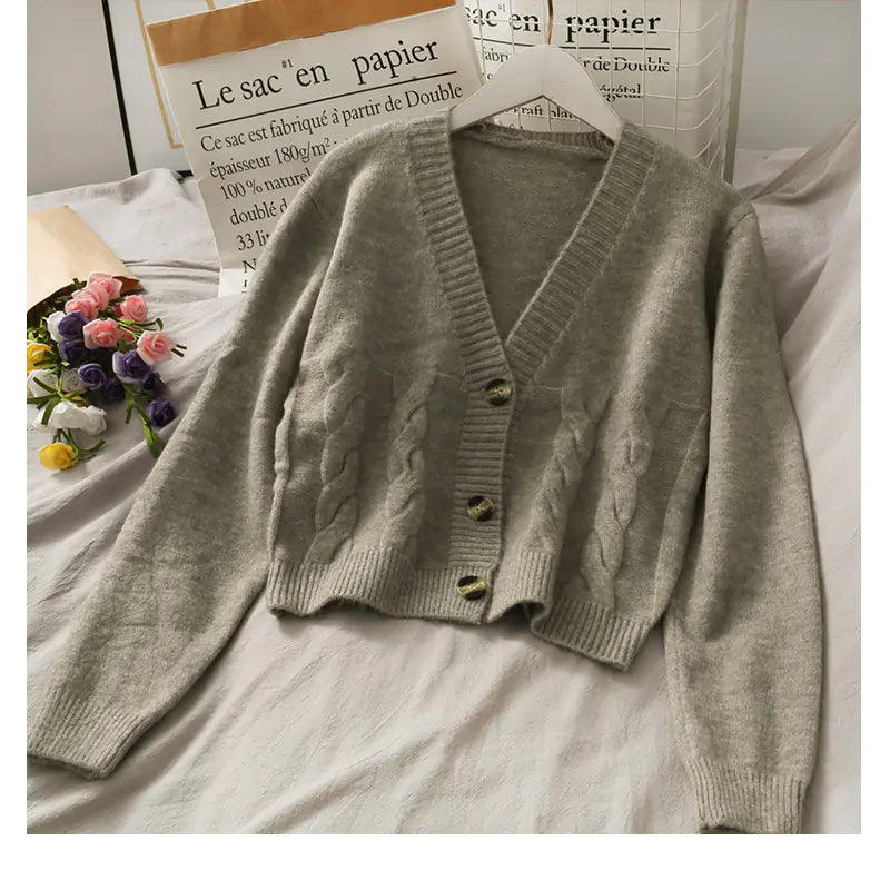 Sweet Style Short Knitted Sweater with V-Neck (New)